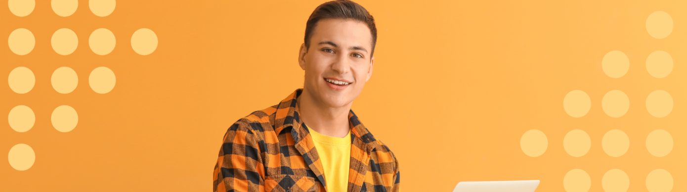 Ragazzo con computer